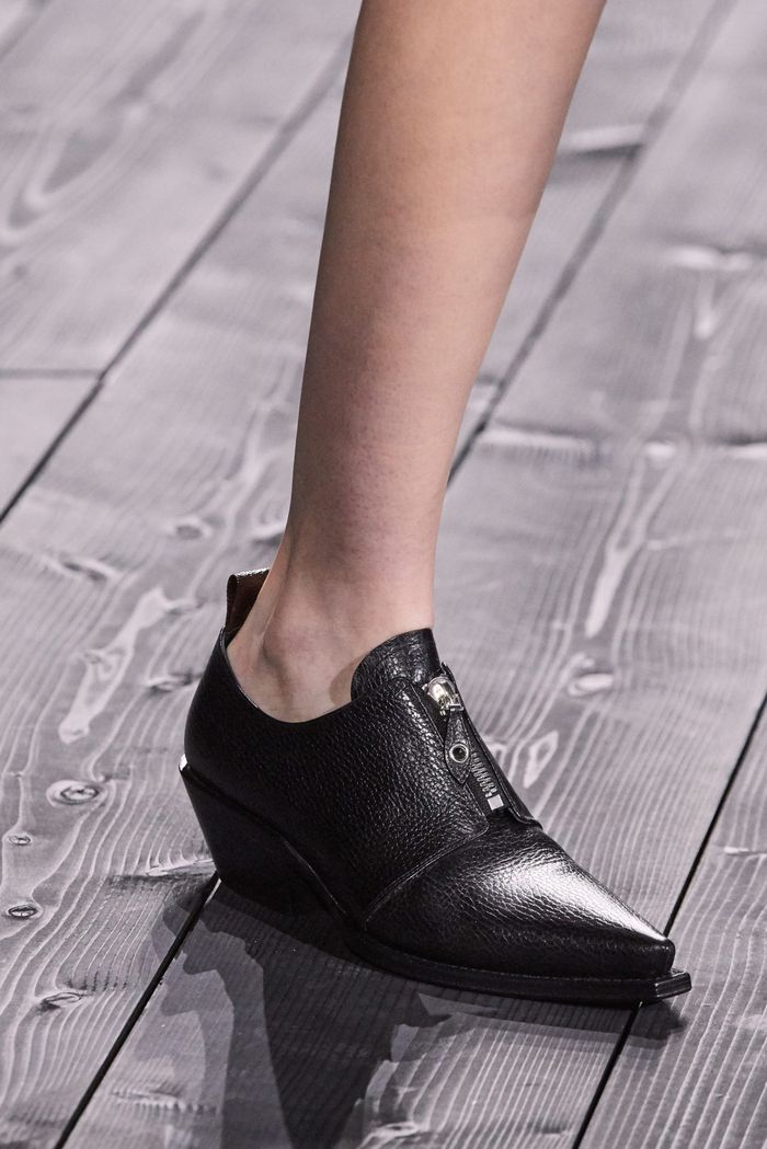 Модная женская обувь сезона осень-зима 2020-2021 из коллекции Louis Vuitton