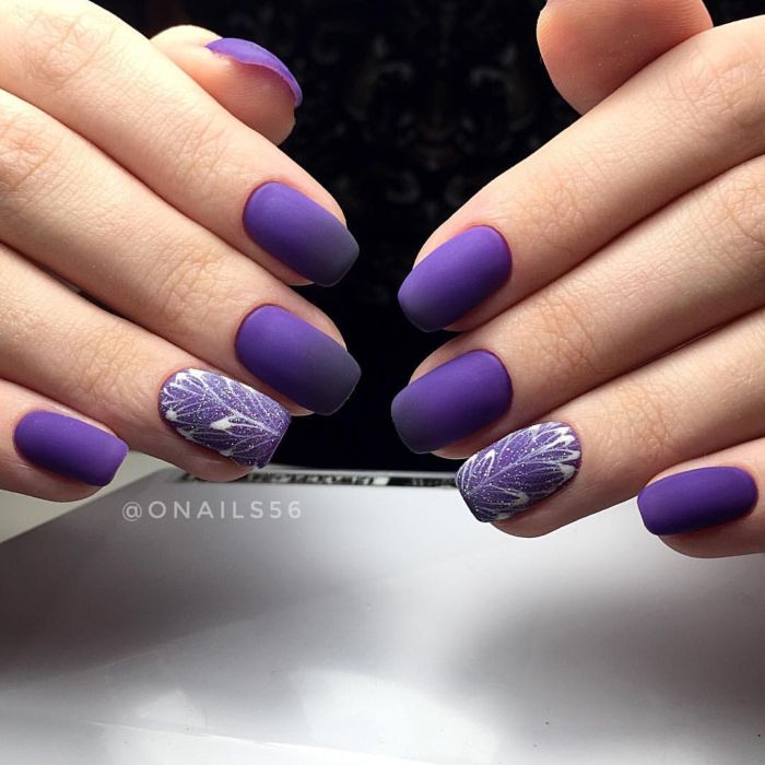 Фиолетовый гель-лак