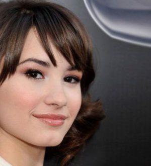 Прически для волос средней длины: делаем в домашних условиях