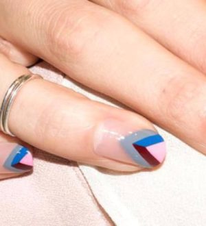Рисунки на ногтях: все модные новинки (фото и видео)