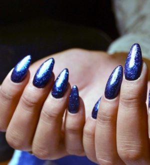 Синий маникюр: новинки, тренды и коллекция фото