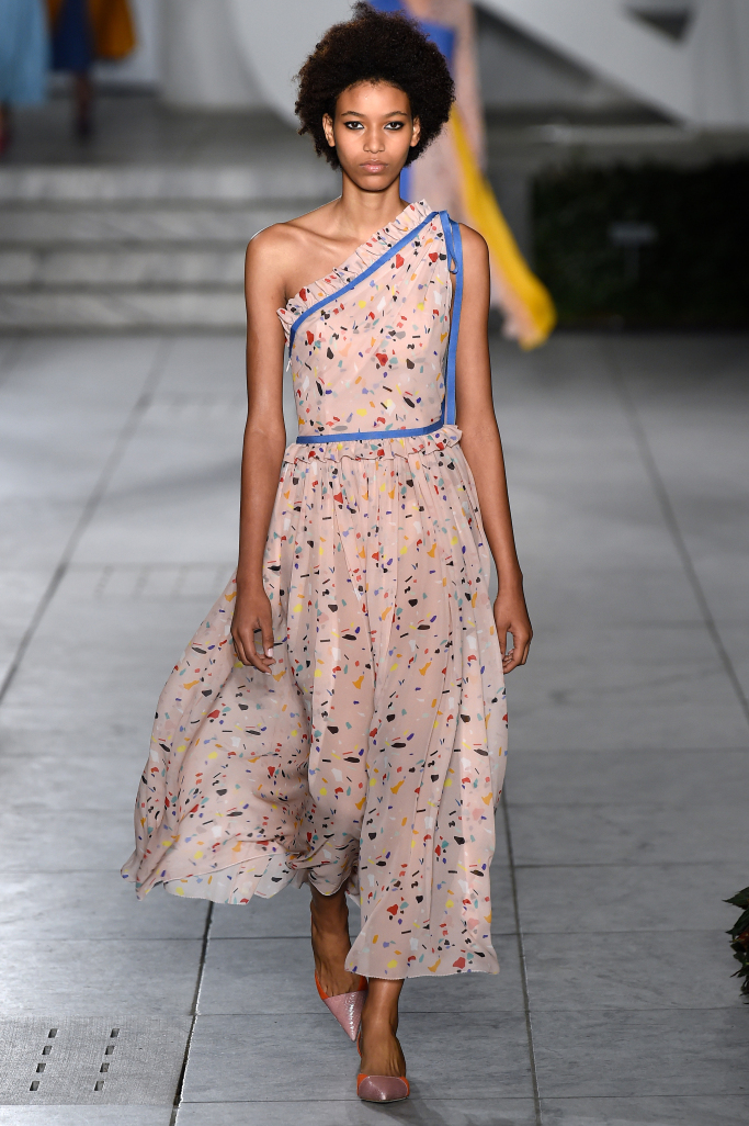 Модные платья из коллекции Carolina Herrera, лето 2018