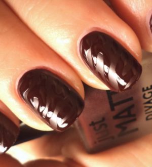 Изысканный шоколадный маникюр, фото