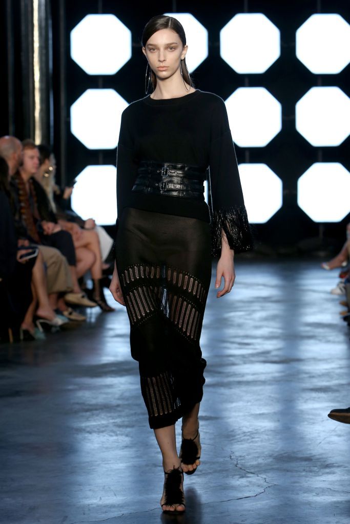 Модный образ с юбкой-карандаш Sally Lapointe