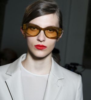 Модные солнцезащитные очки и оправы 2018 года