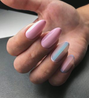 Прозрачный маникюр гель-лаком с модными рисунками