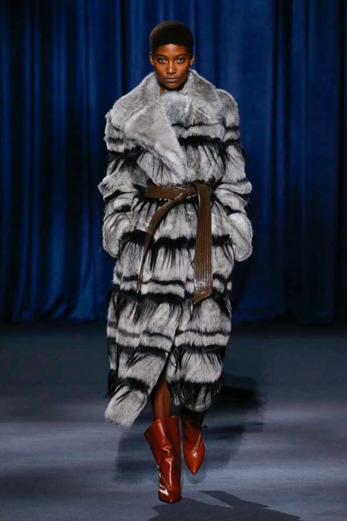 Модная шуба Givenchy