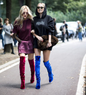 С чем носить ботфорты: модные образы 2020 года