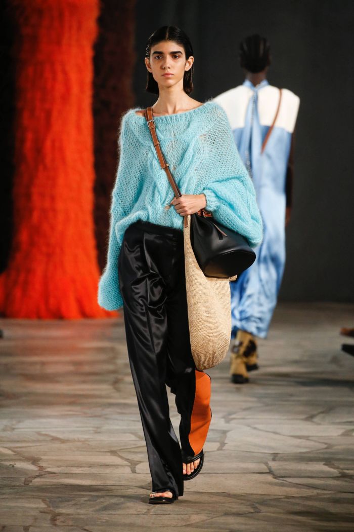 Модная женская сумка 2019 из коллекции Loewe