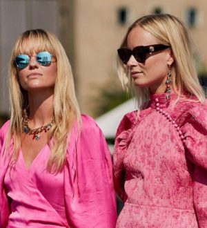 Новинки розовых платьев 2020 года. Образы из последних коллекций