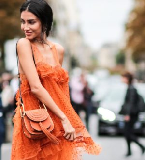 Оранжевое платье — с чем носить модные новинки 2020 года