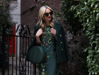 Зеленое платье: с чем носить модные новинки года