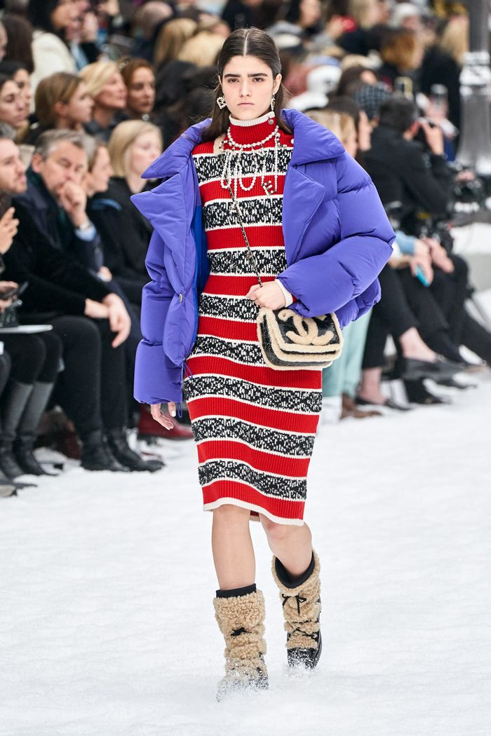 Модное платье осень-зима из коллекции Chanel