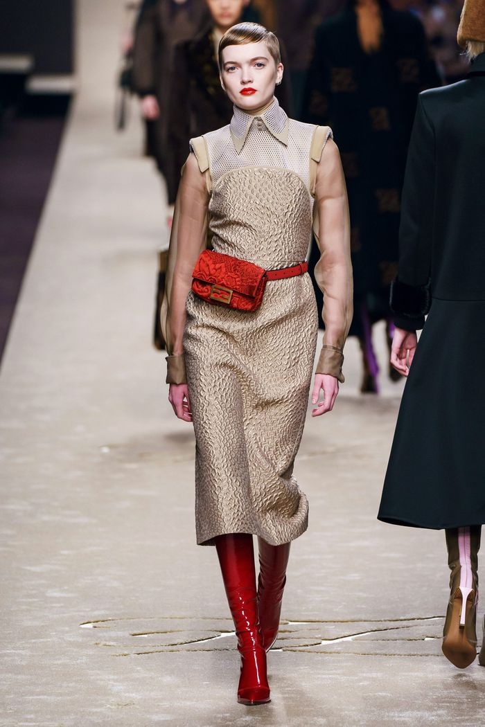 Модная одежда осень-зима 2019-2020 Fendi