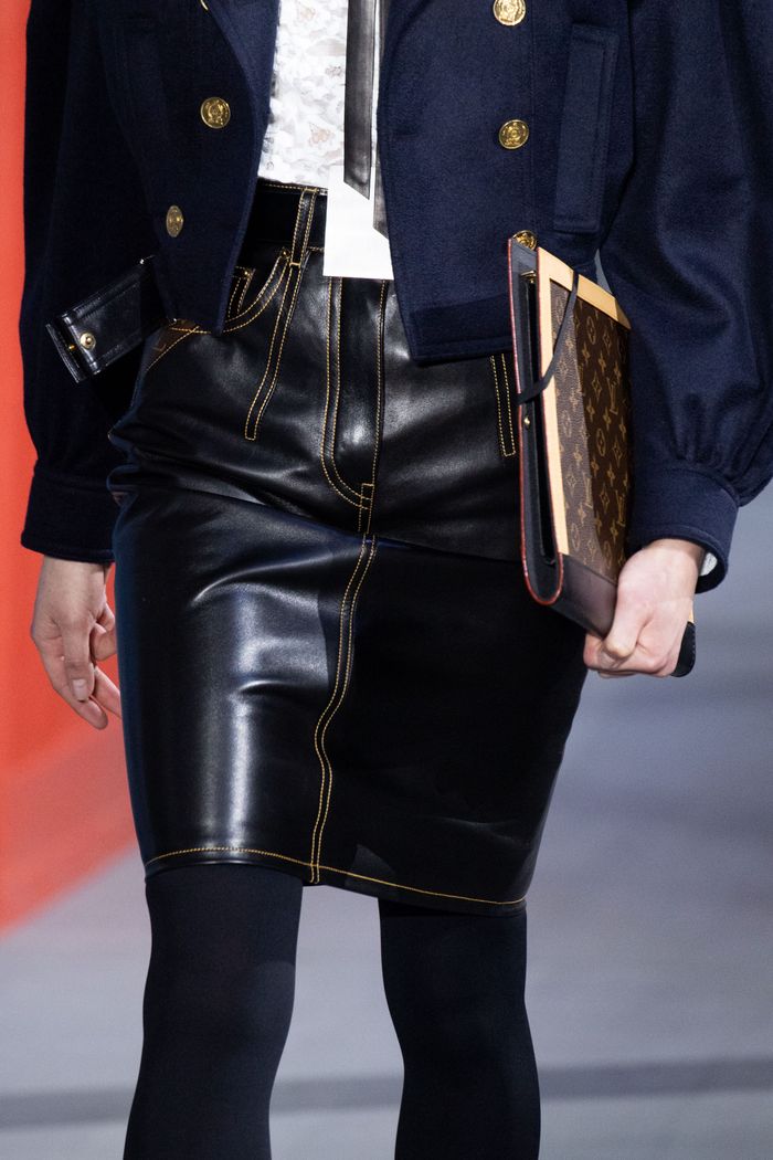 Модные плоские сумки-папки Louis Vuitton