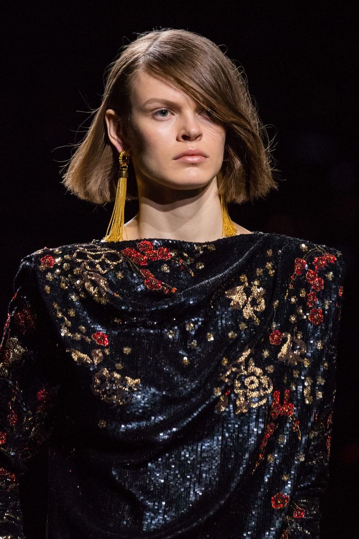 Модный аксессуар осень-зима 2019-2020 из коллекции Saint Laurent