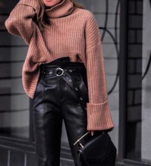 С чем носить кожаные брюки — модные образы с фото
