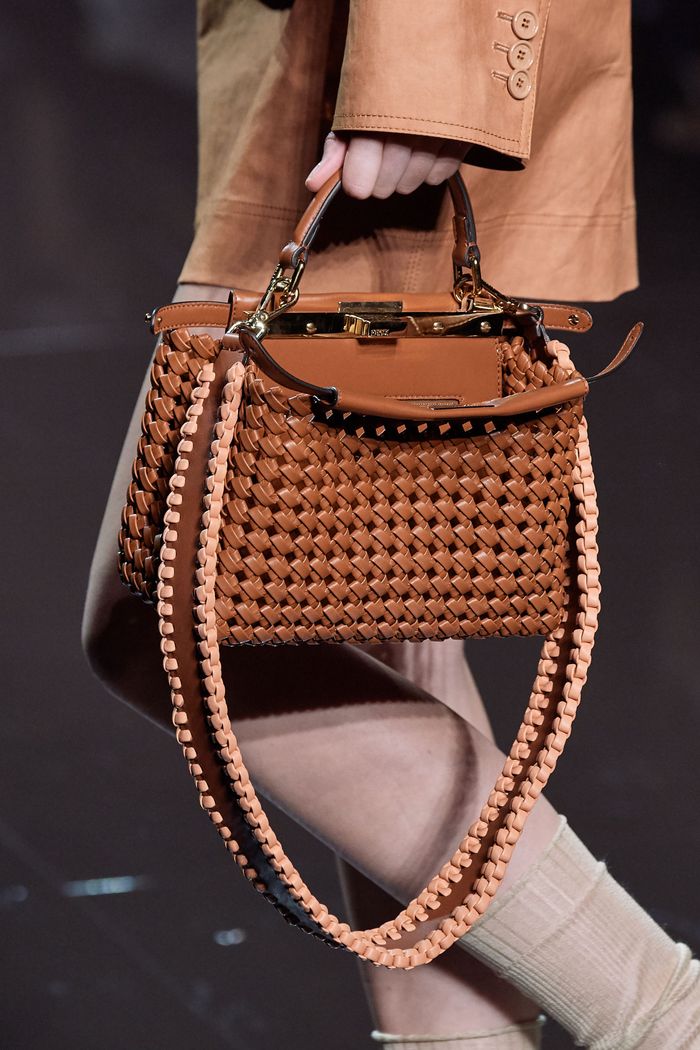 Модная плетеная сумка 2020 из коллекции Fendi