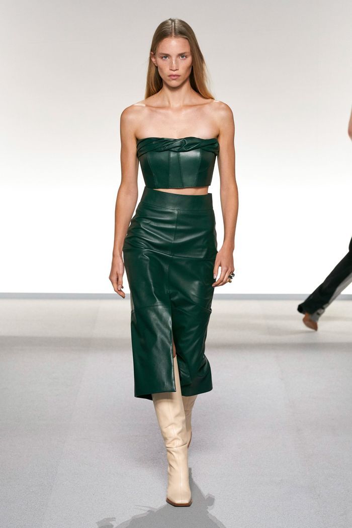 Трендовые цвета женской одежды 2020. Коллекция Givenchy