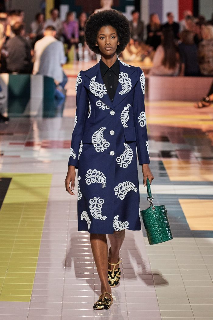 Модное пальто из коллекции весна 2020 Prada