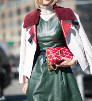 С чем носить кожаное платье. 4 стильных образа