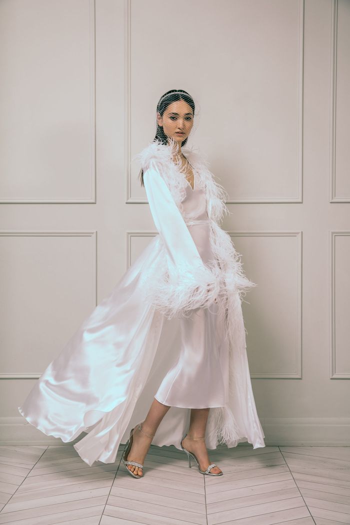 Модное свадебное платье в бельевом стиле из коллекции 2020 Anastasia Zadorina