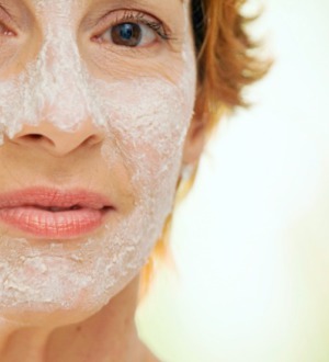 6 домашних масок для лица от морщин, которые работают