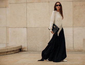 С чем носить длинную юбку: руководство по стилю