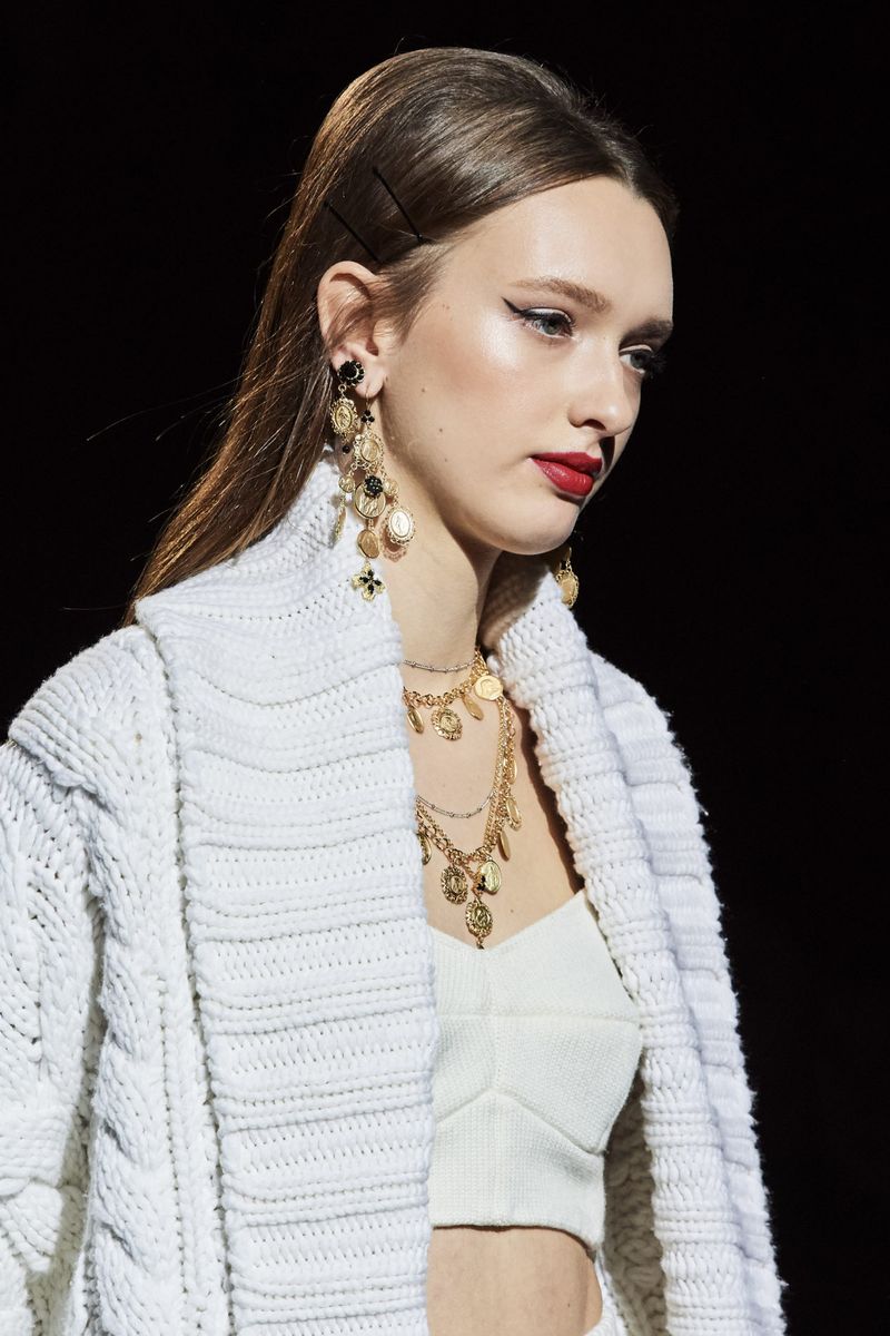 Модный аксессуар осень-зима 2020-2021 из коллекции Dolce & Gabbana