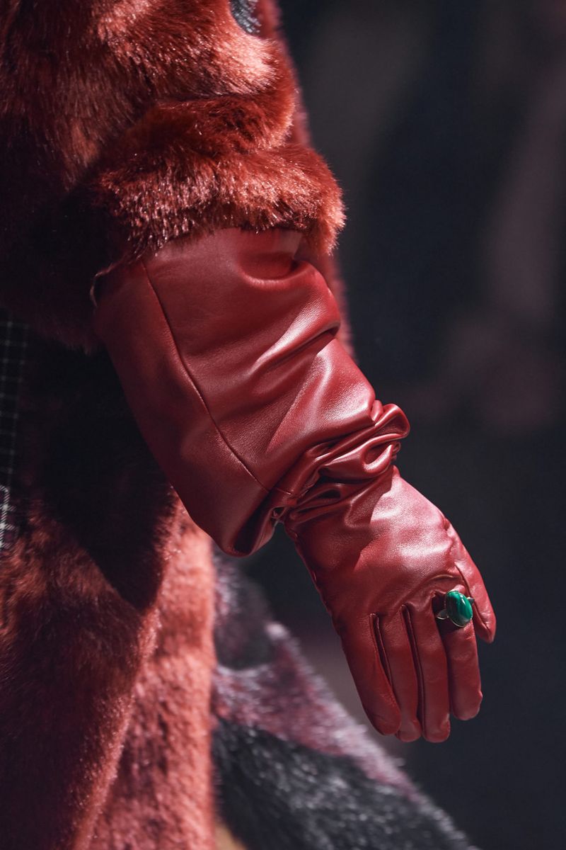Модный аксессуар осень-зима 2020-2021 из коллекции Givenchy