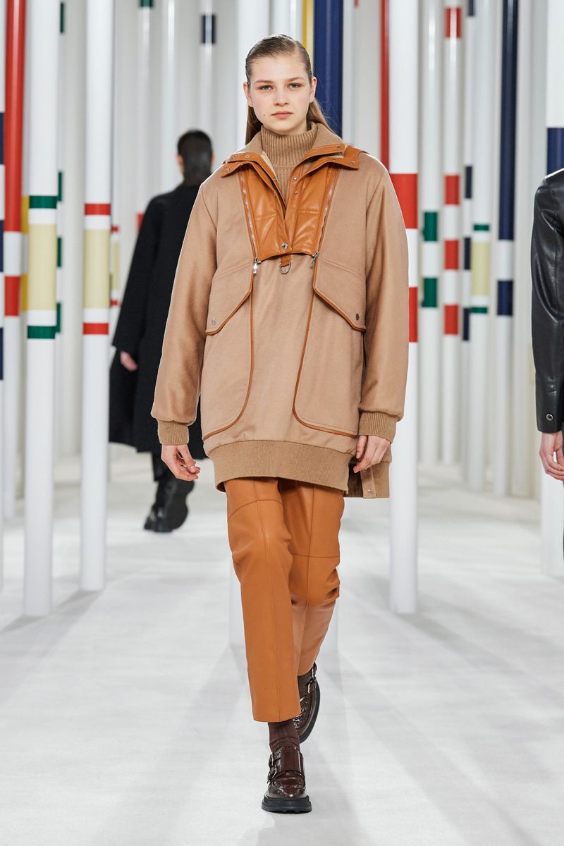 Модная куртка анорак осень-зима 2020-2021 из коллекции Hermès