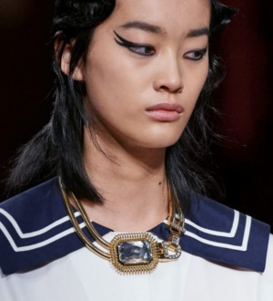 7 модных аксессуаров осень-зима 2020-2021, которые стоит приобрести