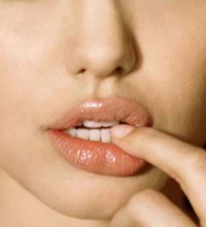 Что говорят губы о характере человека?