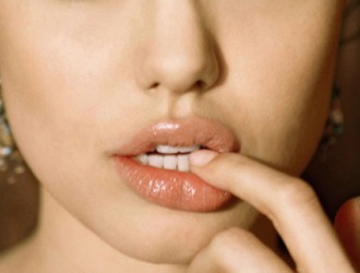 Что говорят губы о характере человека?