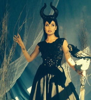 Ляйсан Утяшева удивила своих подписчиков, повторив невероятный образ Анджелины Джоли