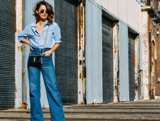 С чем носить широкие джинсы ?