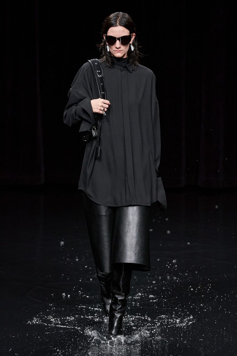 Модная длинная рубашка из коллекции осень-зима 2020-2021 Balenciaga