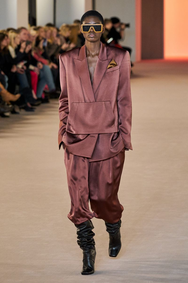 Модный пиджак из коллекции осень-зима 2020-2021 Balmain 
