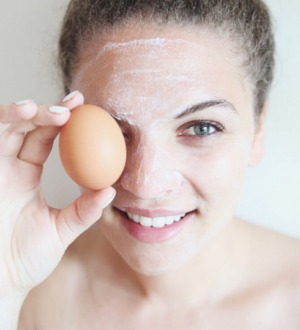 5 отличных рецептов масок для лица с яйцом