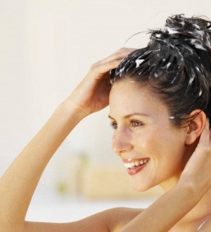 Какие маски для жирных волос можно сделать в домашних условиях?