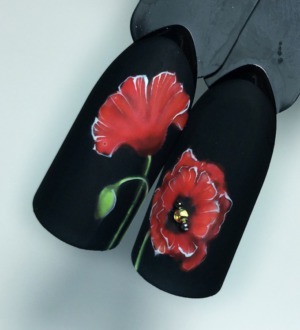 Красно-черный маникюр: рисуем красивые маки