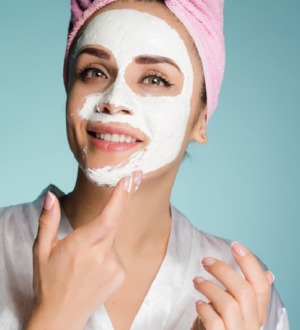 Маска для лица из крахмала: 7 рецептов красоты