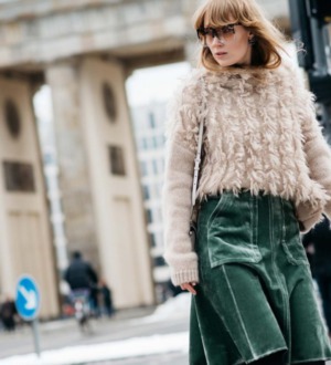 С чем носить зеленую юбку: 10 актуальных образов и цветовых сочетаний