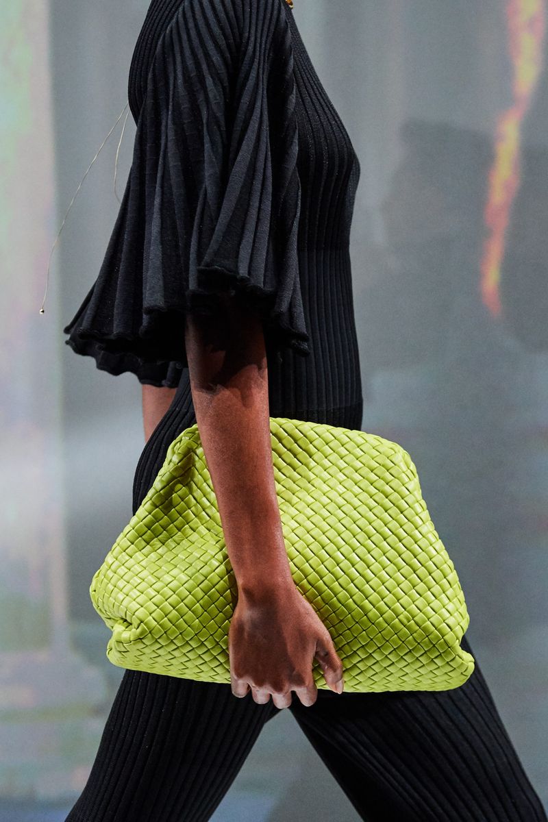 Модные плетеные сумки 2021 Bottega Veneta