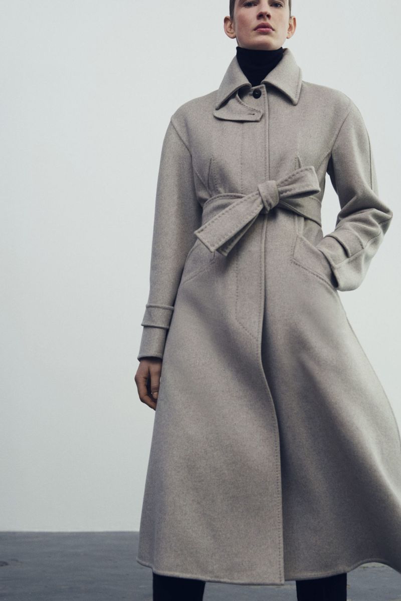 Модное пальто осень-зима 2021-2022 из коллекции Max Mara Atelier
