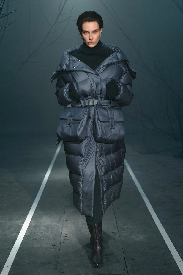 Тренд верхней одежды зима 2022-2023 – модные пуховики из коллекции Nehera
