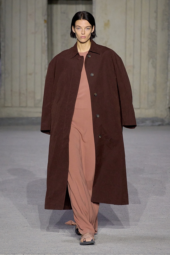 Модные модели пальто весна 2023