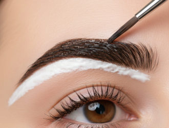 Идеальные брови в домашних условиях: как правильно красить их краской